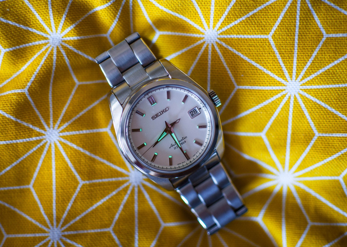 Feu de vos montres à cadran blanc ! - Page 22 Sarb-hr-2