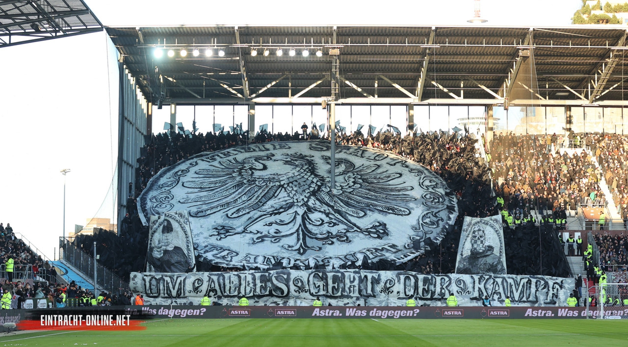 24-25-fc-st-pauli-eintracht-frankfurt-0004