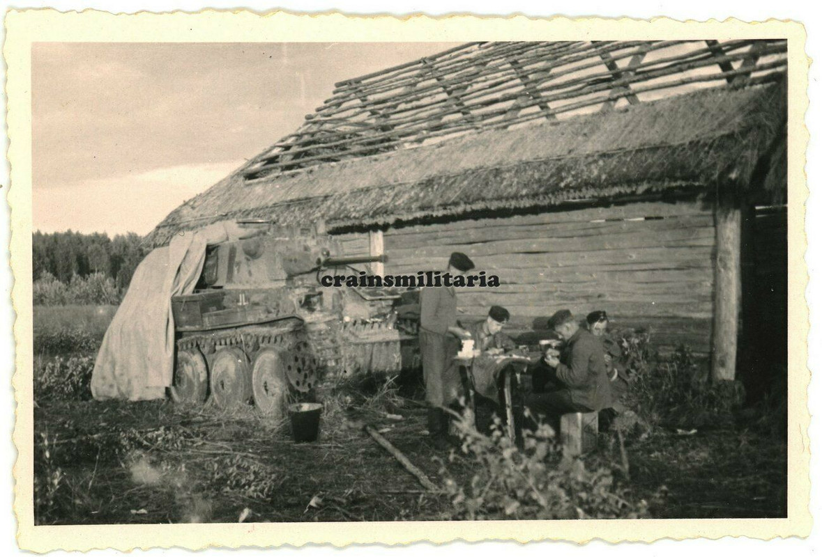 Orig. Foto Panzer 38 (t) Befehlspanzer Beutepanzer Tank LENINGRAD Russland 1941.