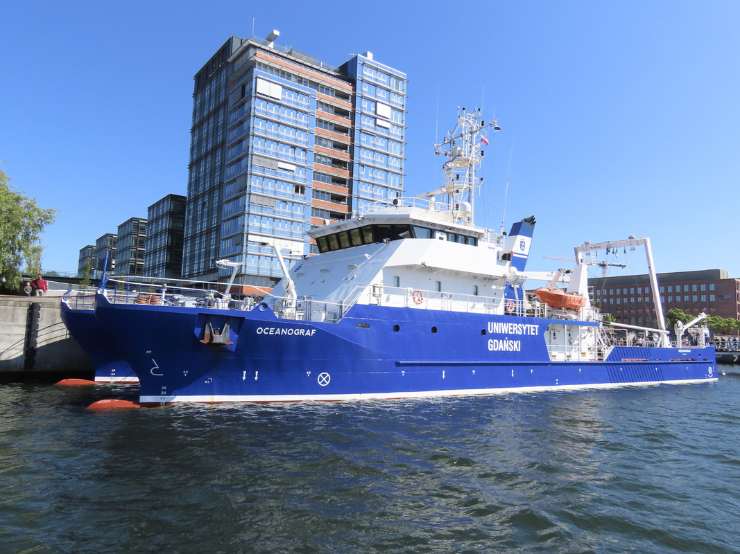 F7B210F0-42C3-4023-BC16-8D369E98B885