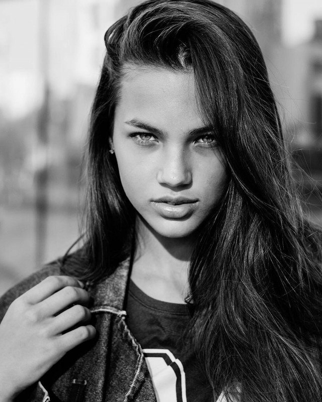 13-toma-korol-main-book__ScaleWidthWzE5MjBd