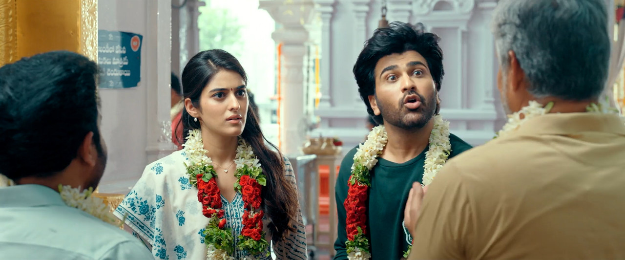 Naari Naari Naduma Murari 2026 WebRip [Hindi + Tamil + Telugu + Malayalam + Kannada] 480p 720p 1080p ESub Screenshot