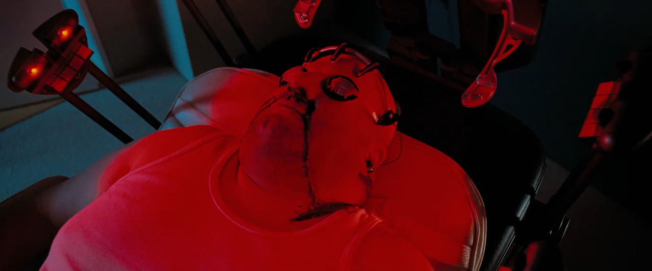Surrogates 2009 BluRay [Hindi + English] 480p 720p ESub Screenshot