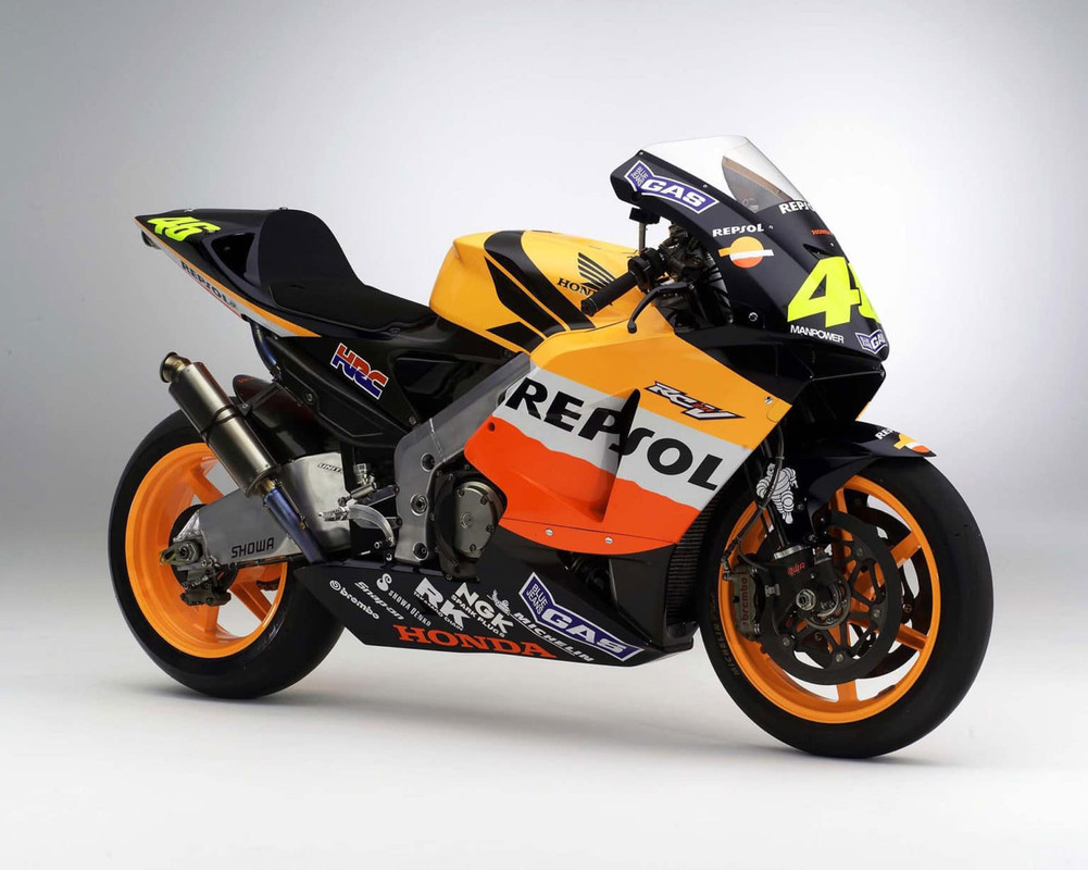 2003-Honda-RC211V-Valentino-Rossi-1536x1228