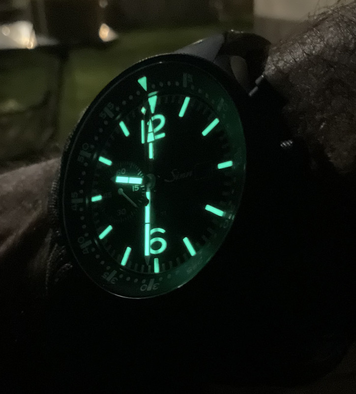 07CB9DC3-8863-4130-B2BF-4652A8F5ACBD