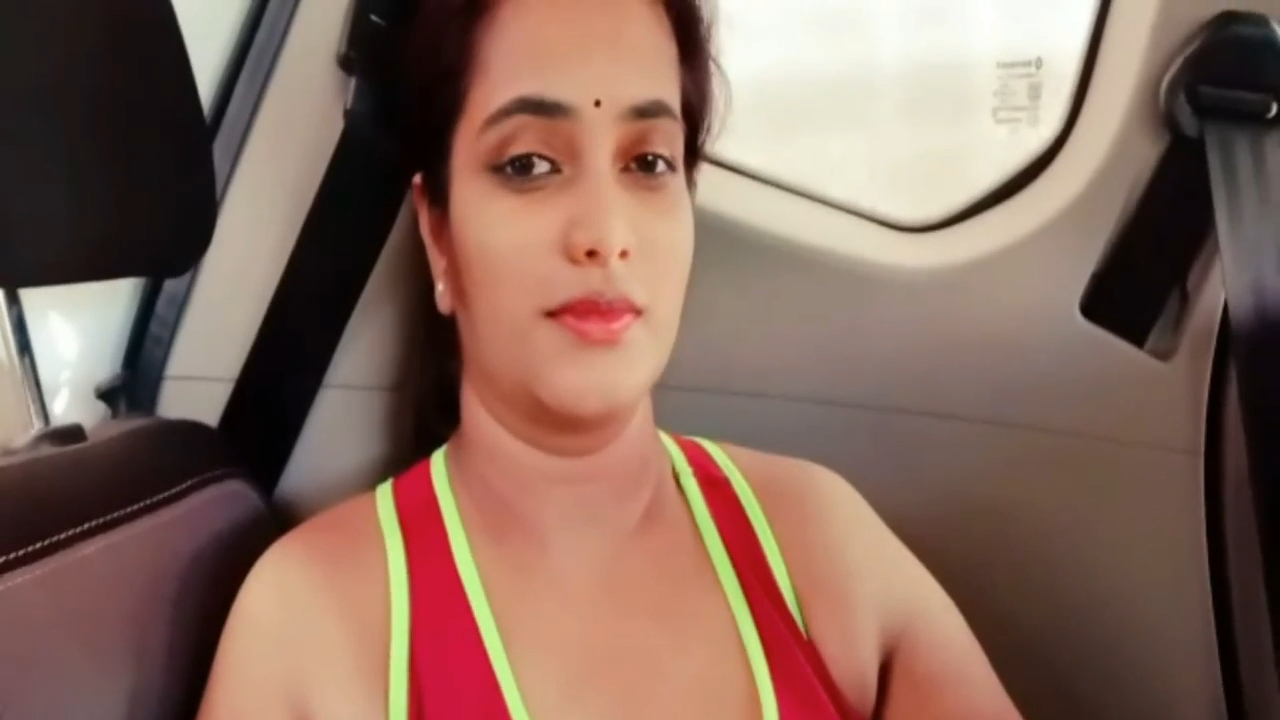 Hot Indian Bhabhi Blowjob and Fucking In Car With Audio full