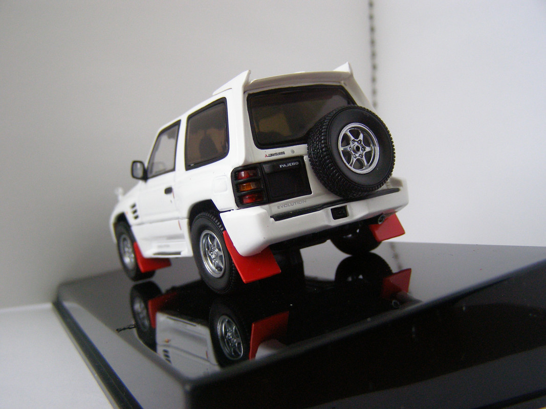 Mitsubishi Pajero evo by AutoArt (4)