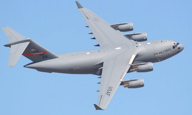 Avión militar C-17 de USA