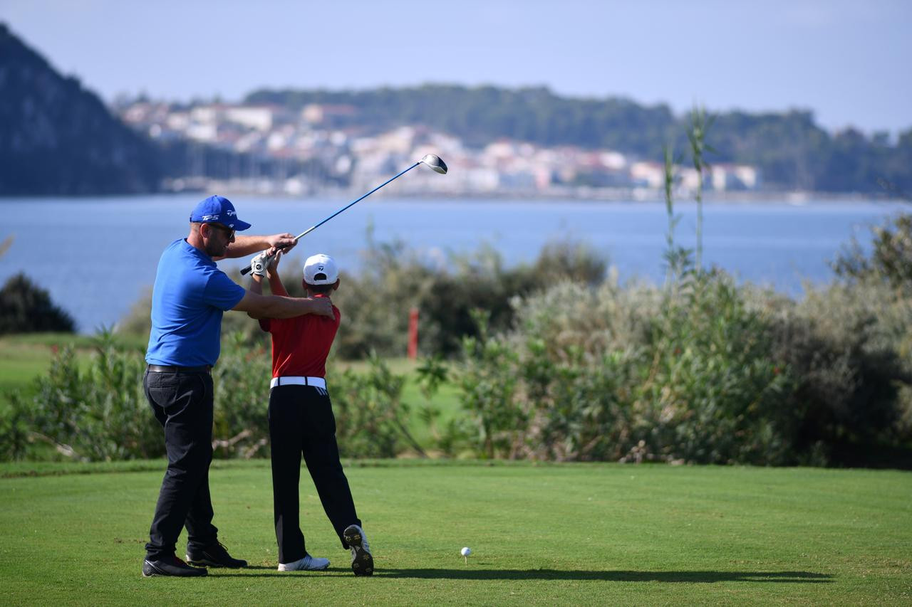 Summer-sports-camp-Golf