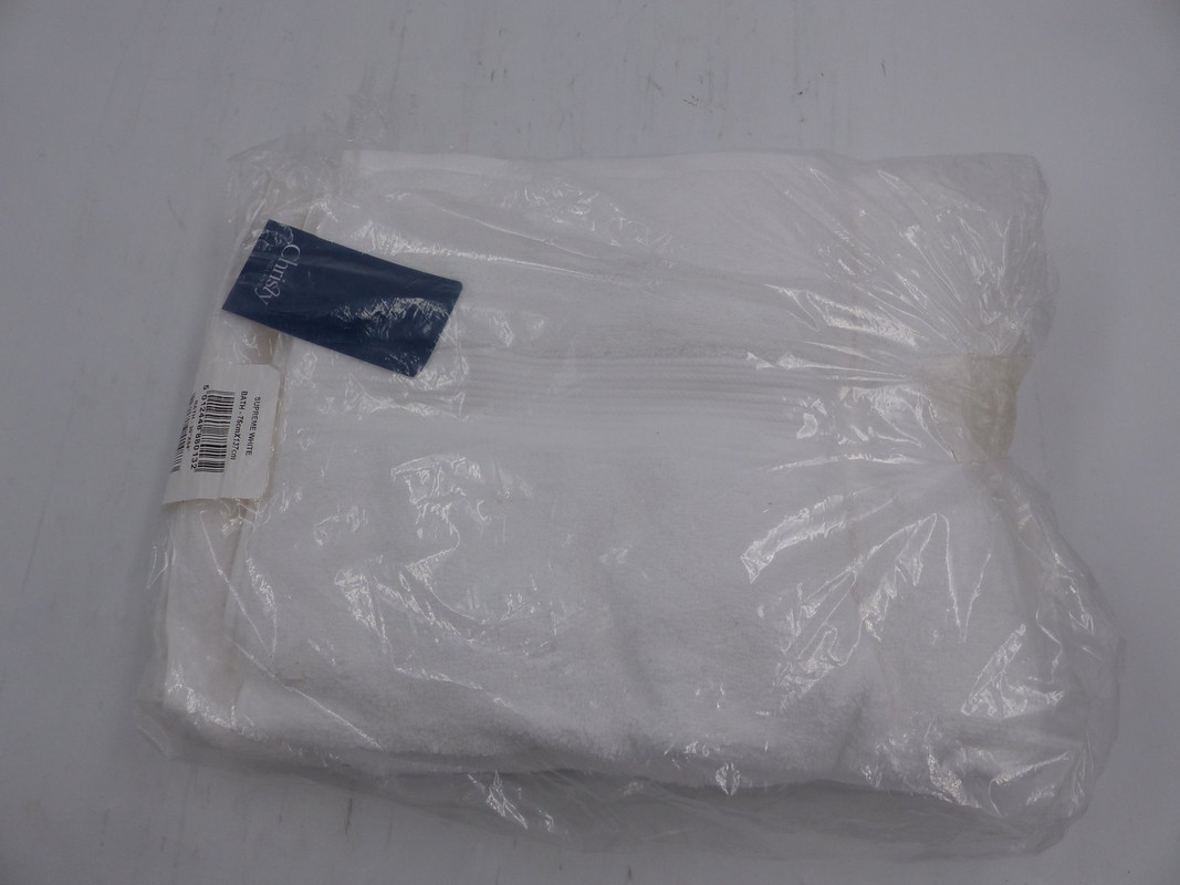 CHRISTY ENGLAND SUPREME BATH TOWELS 2 75 CM X 137 CM 30 IN X 54 IN WHITE