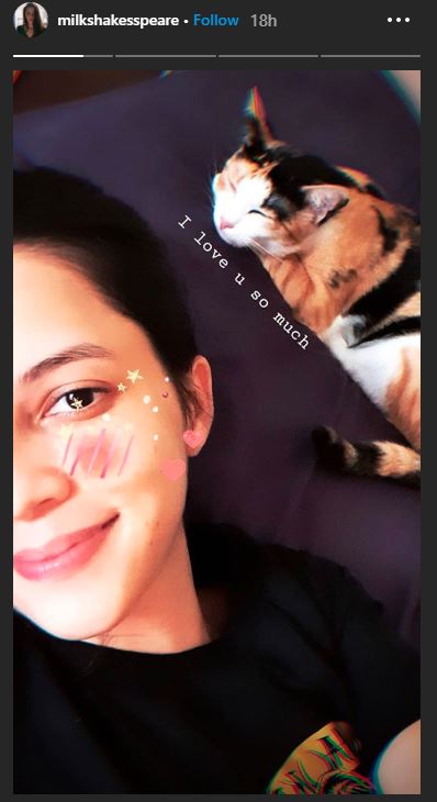 Juria tulis kalimat I love U so much
