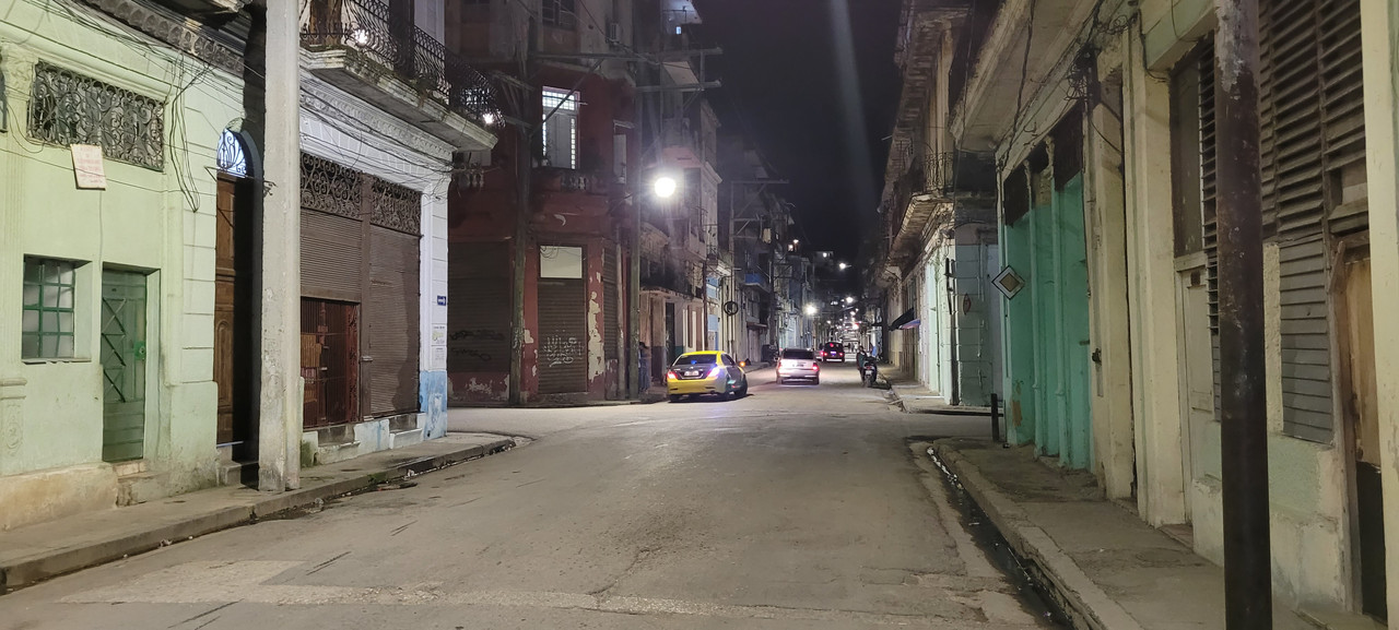 Внезапная поездка. Cuba, tengo un hambre de pingon! Варадеро-Гавана.  Конец декабря 2024