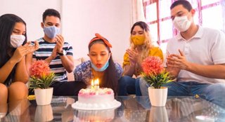 masks-coronavirus-birthday-cake-666x399-1.jpg