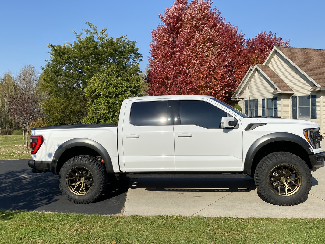 9D931434-20E6-4A4B-BBD4-1D3AFD54FDE5