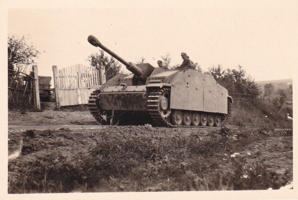 Original Foto Sturmgeschütz, StuG mit Seitenschürze