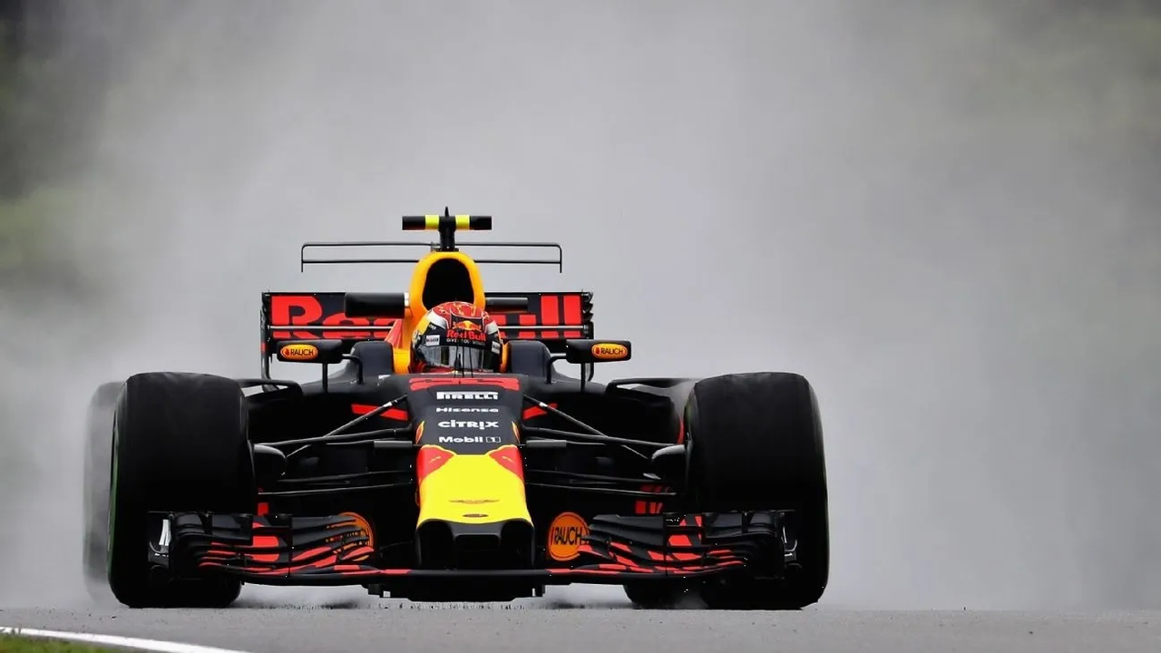 Checo Pérez sigue en picada: saldrá fuera de los 10 primeros en Canadá