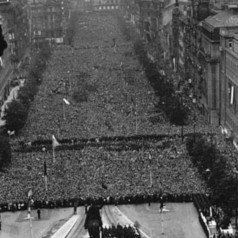 Прага хоронит гауляйтера Гейдриха, 1942