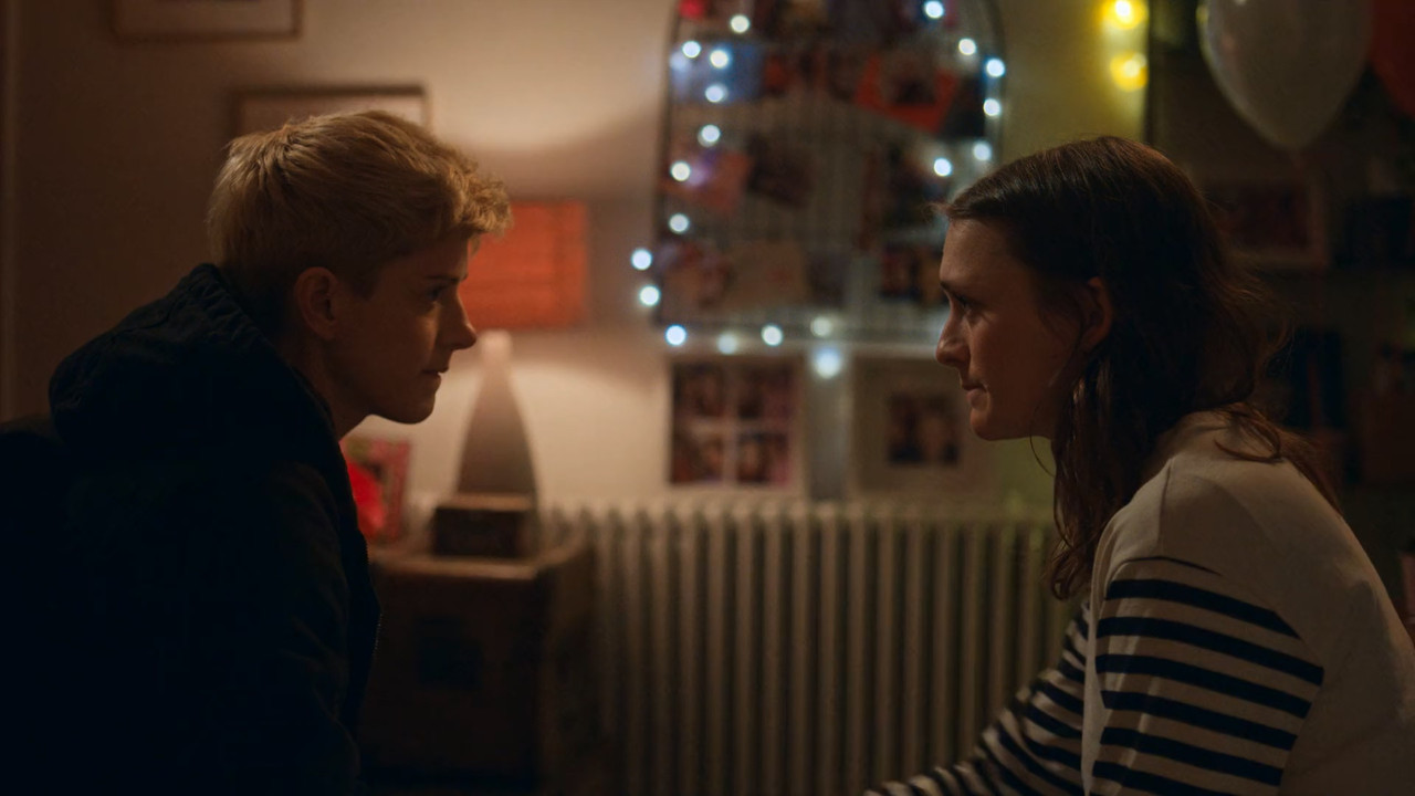 Feel Good 2020 S01 1080p NF Webrip x265 10bit EAC3 5 1 HxD TAoE