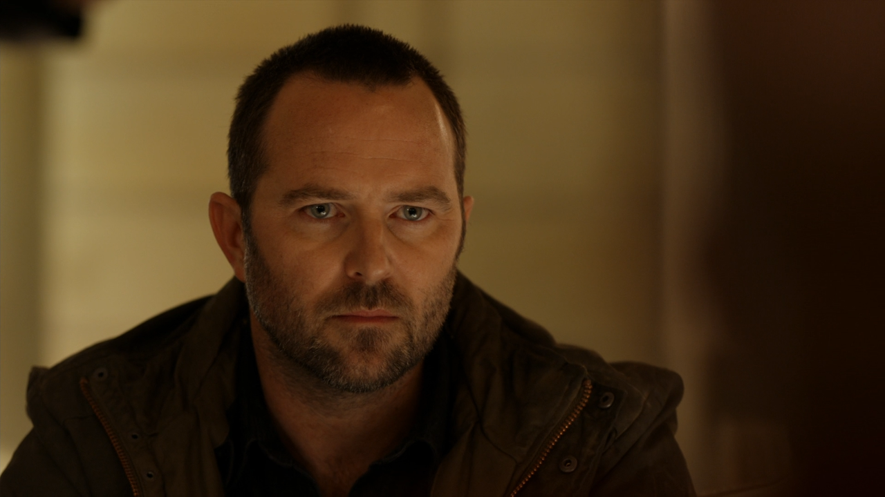 Blindspot.S05E01.1080p.AMZN.WEB-DL.DDP5.1.H.264-NTb.mkv_snapshot_18.39_[2020.10.20_14.21.33]