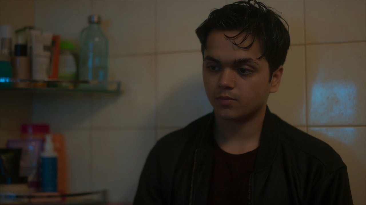 Gutar Gu 2025 WebRip Season 3 [Hindi] 480p 720p ESub Screenshot
