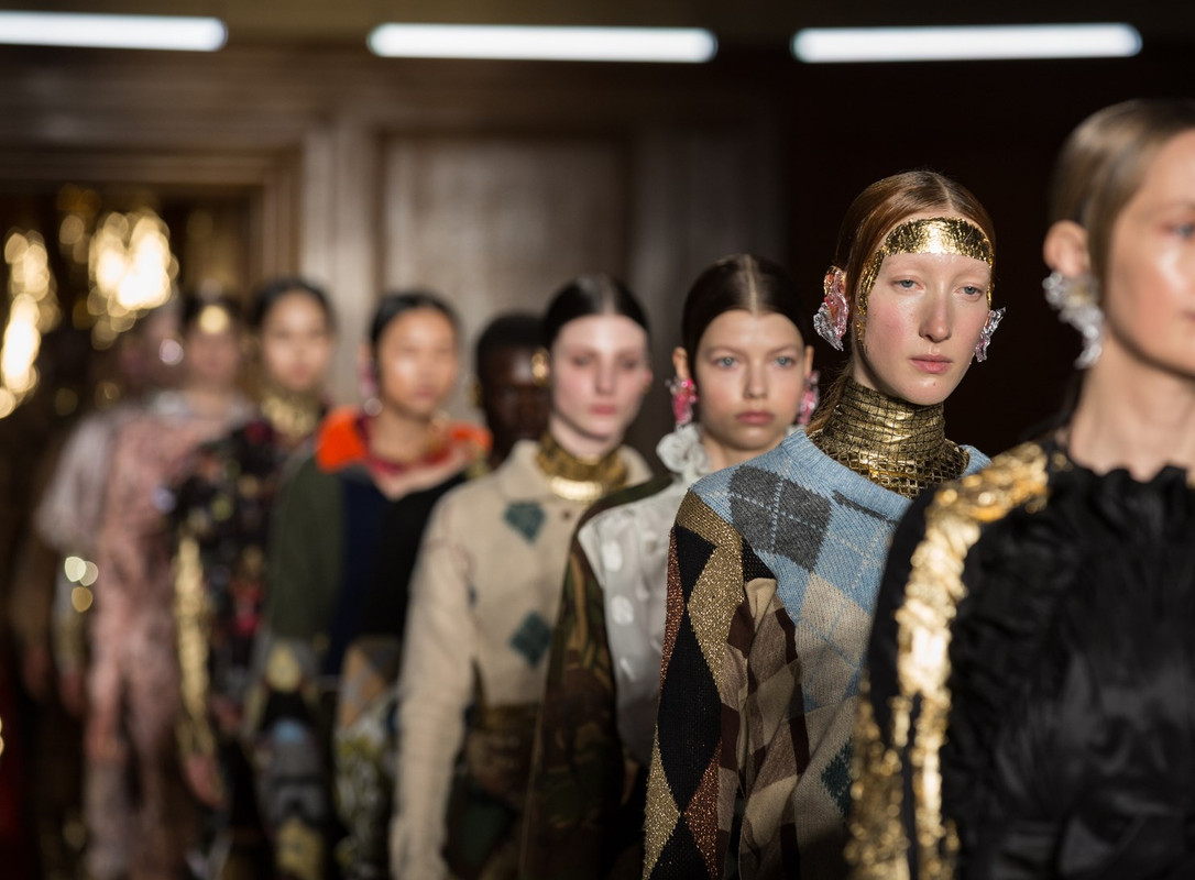 London Fashion Week SS23, il nuovo calendario delle sfilate London Fashion Week SS23, il nuovo calendario delle sfilate