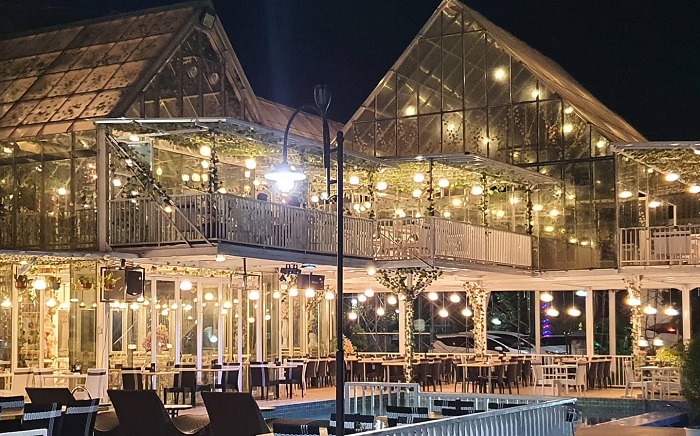 Chevilly Resort & Camp.