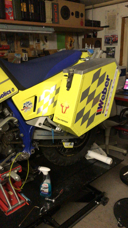 CCD8C124-86DB-45B2-9075-310AC2DFEE82