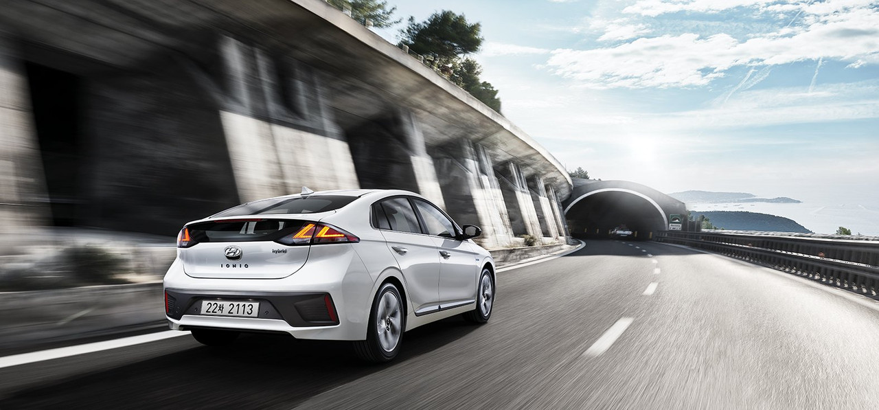 2020 Hyundai Ioniq (2)