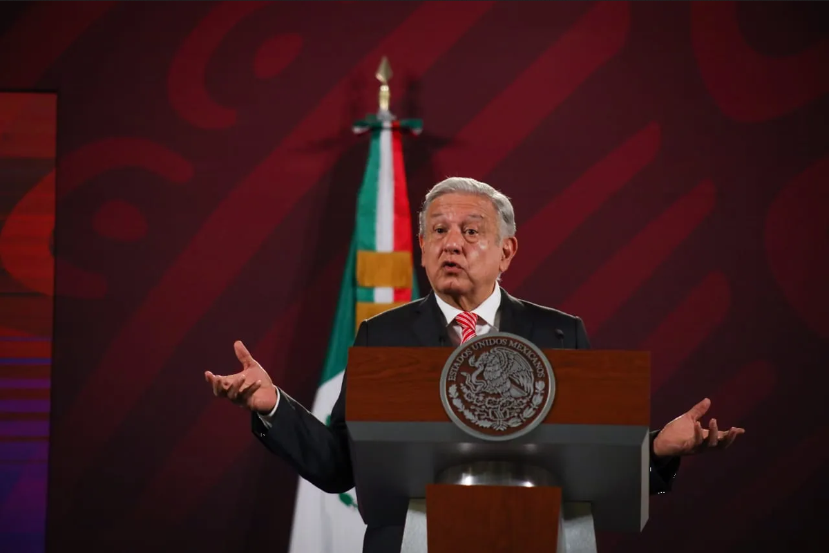 Insiste AMLO en qué podría adquirir parte de Banamex