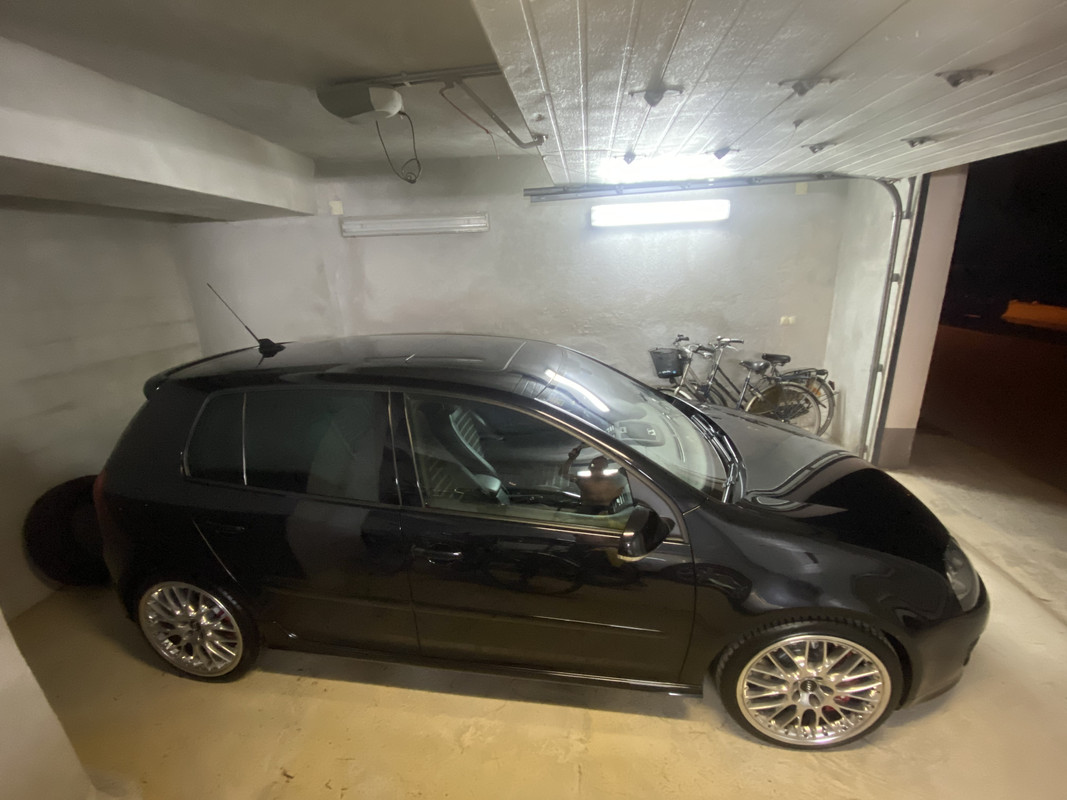 EC2D37A9-6D32-4252-BC8A-9EA033AA45A5