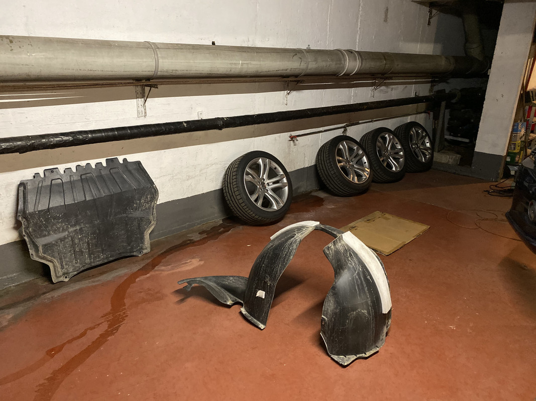 9421030D-87B0-4CA4-BB60-9FF73D15FC02