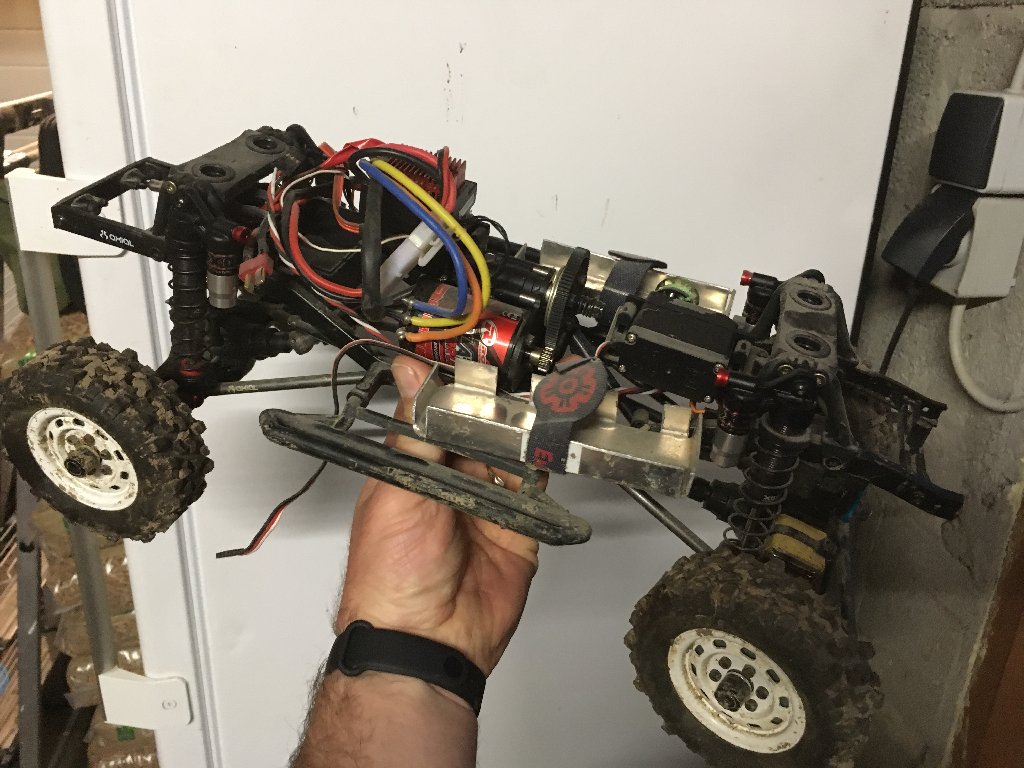 Scx10 Hummer H1 8-F3-CE8-AE-99-BC-4263-889-B-FB7-D929-E1-F12