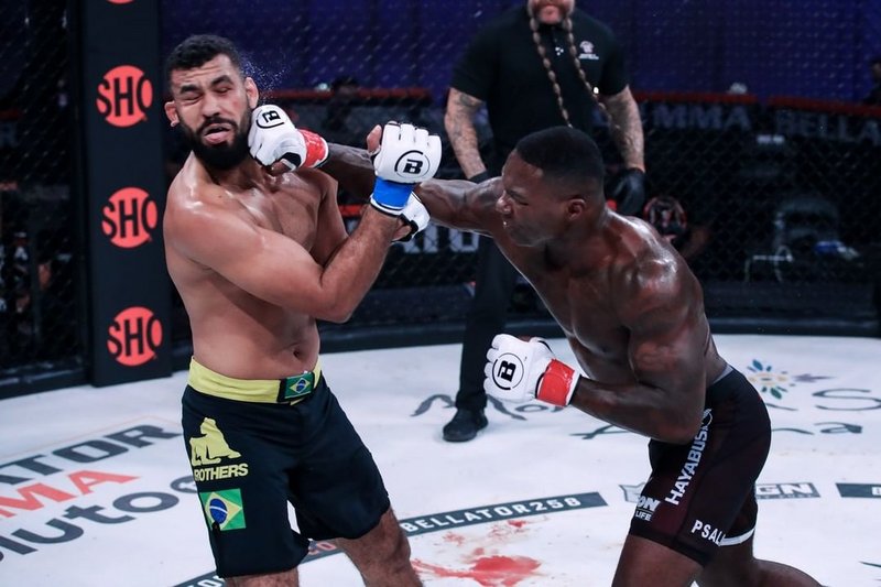 Антъни Джонсън дебютира в Bellator с нокаут
