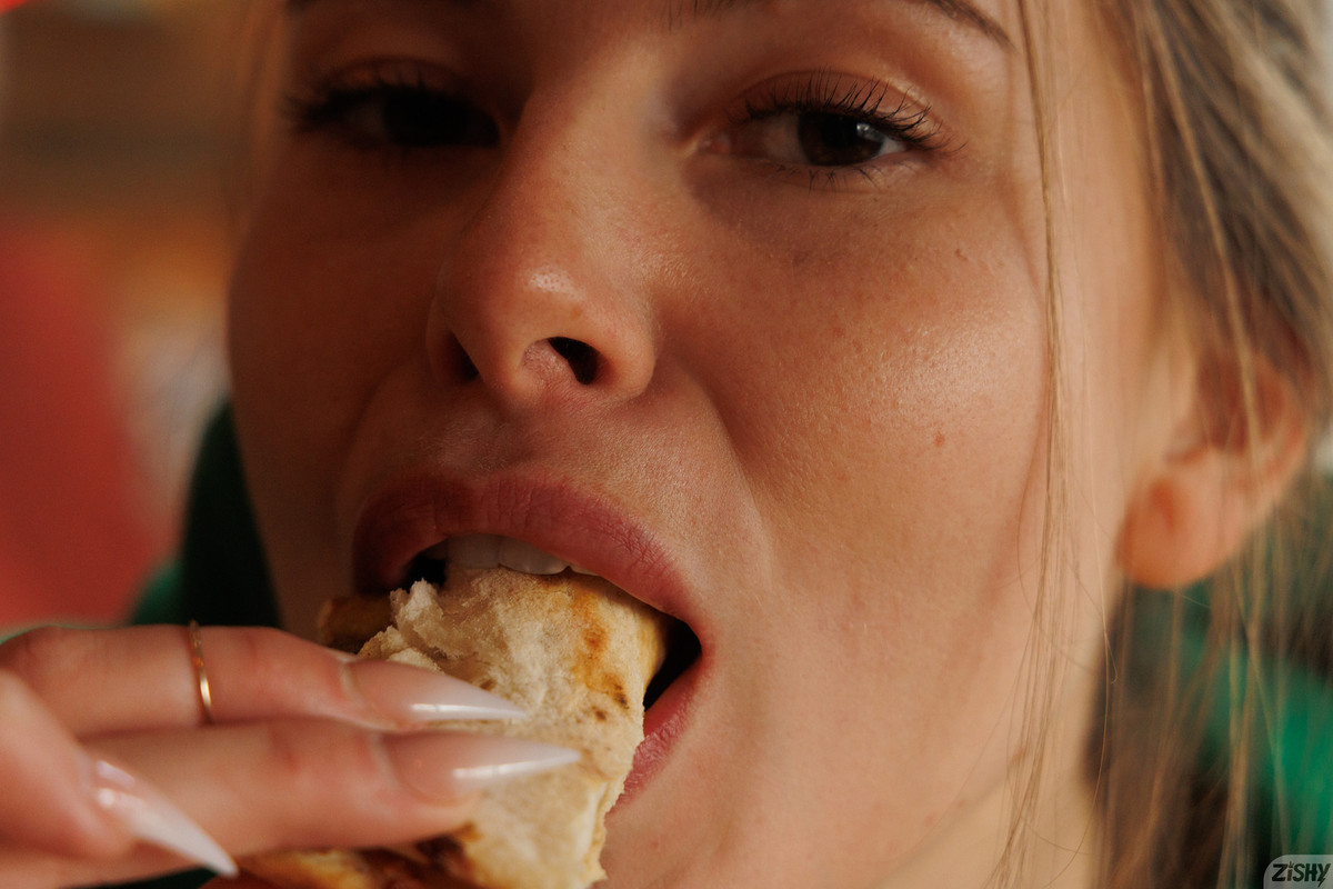 full_042_1255122022100546