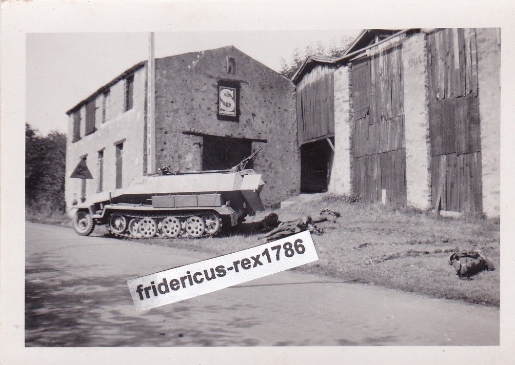 Foto StuG Sturmgeschütz Abt. GD Schützenpanzerwagen Sd.Kfz.251 n
