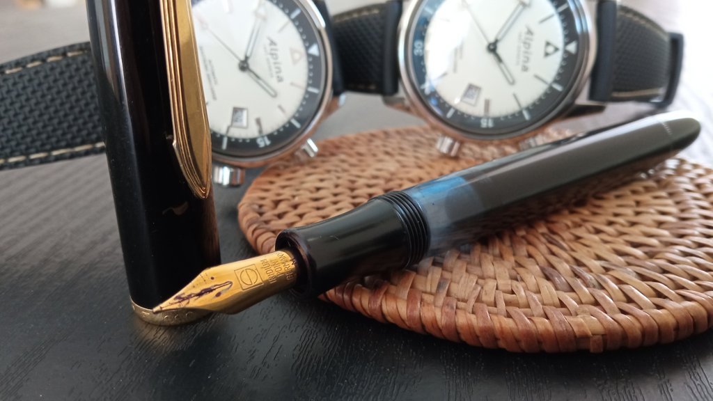 Feu de Stylos... et Montres - tome 3 - Page 15 IMG-20230524-135037