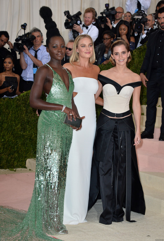 emmawatson-updates.com (200)