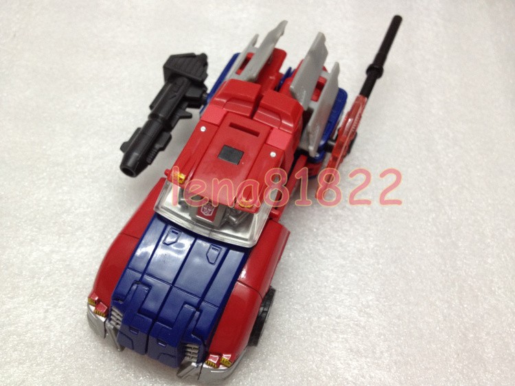Transformers-Generations-Orion-Pax-07_1374127274