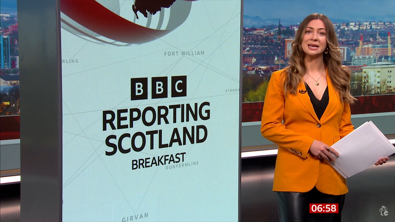 04.16 - 06.50.11 - Breakfast. The BBC's Breakfast programme features ....ts_snapshot_08.18.528