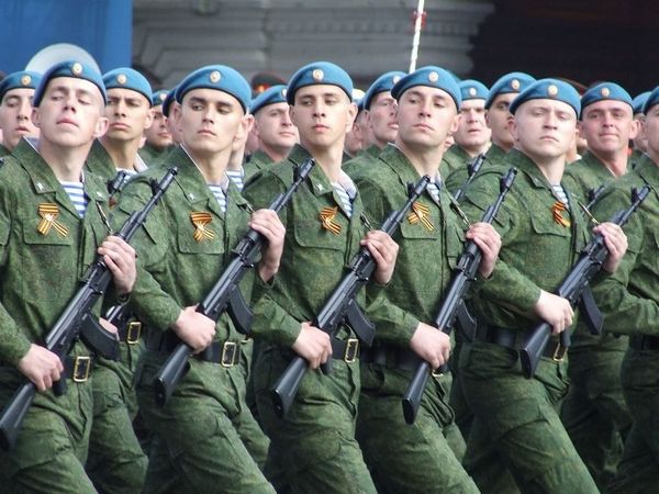 В мотоцикле много преимуществ во первых он удобнее во вторых В мотоцикле много преимуществ во первых он удобнее во вторых