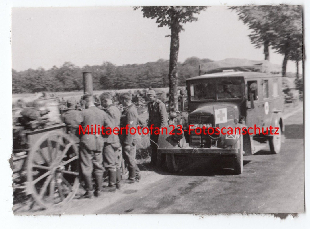 Wehrmacht Sanitäts LKW Feldküche Straße nach Poi