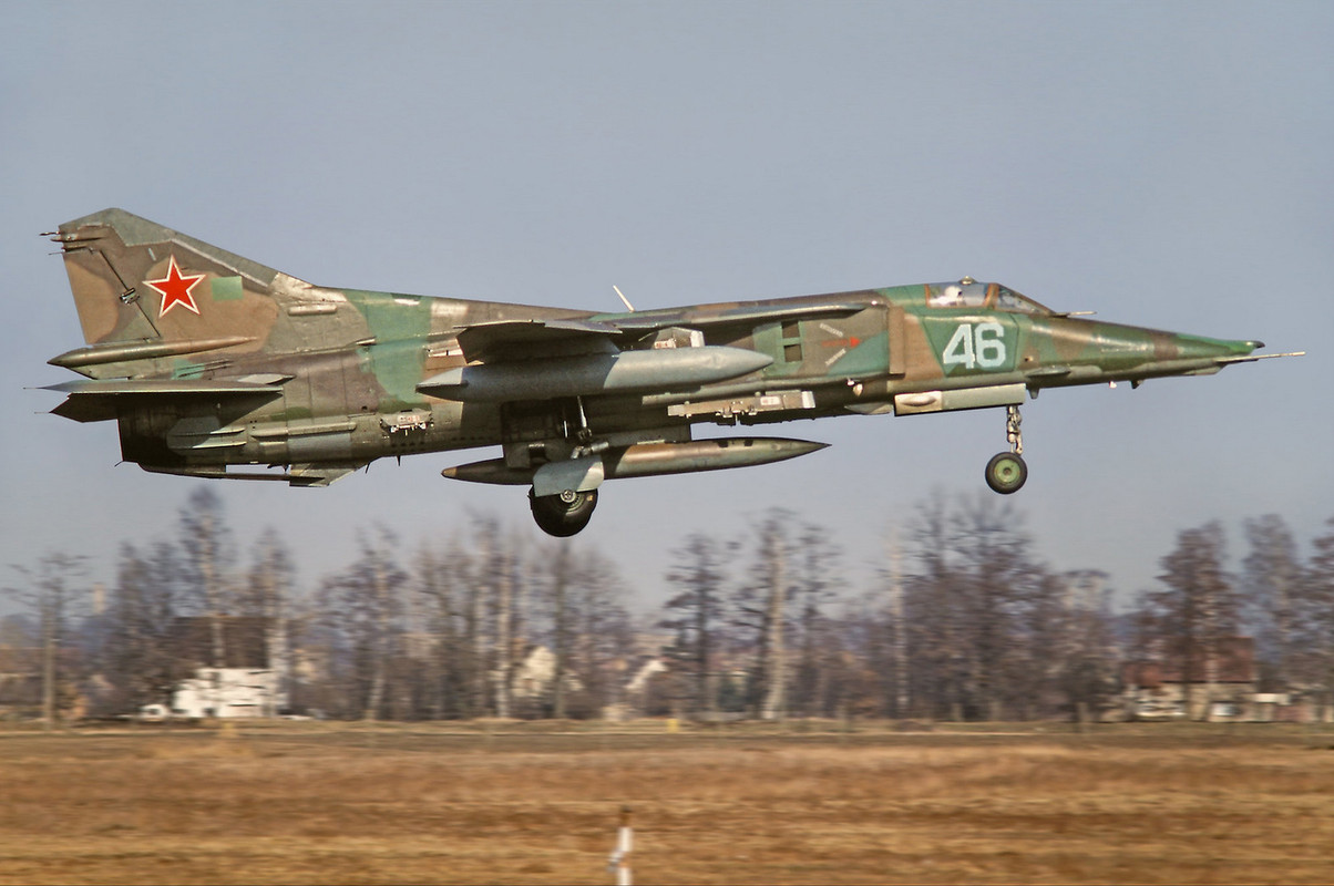 559 APIB Mig-27K 46 Blue_76802630203, Frühling 1993_2 (2)