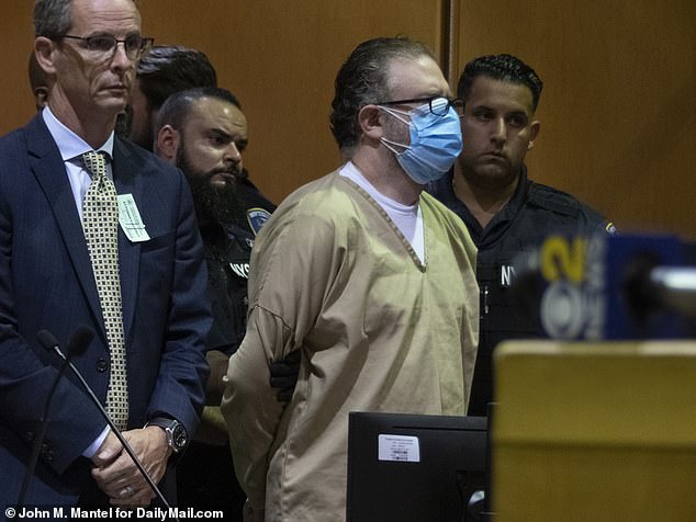 59596697-10958917-image-a-10-1656372332357