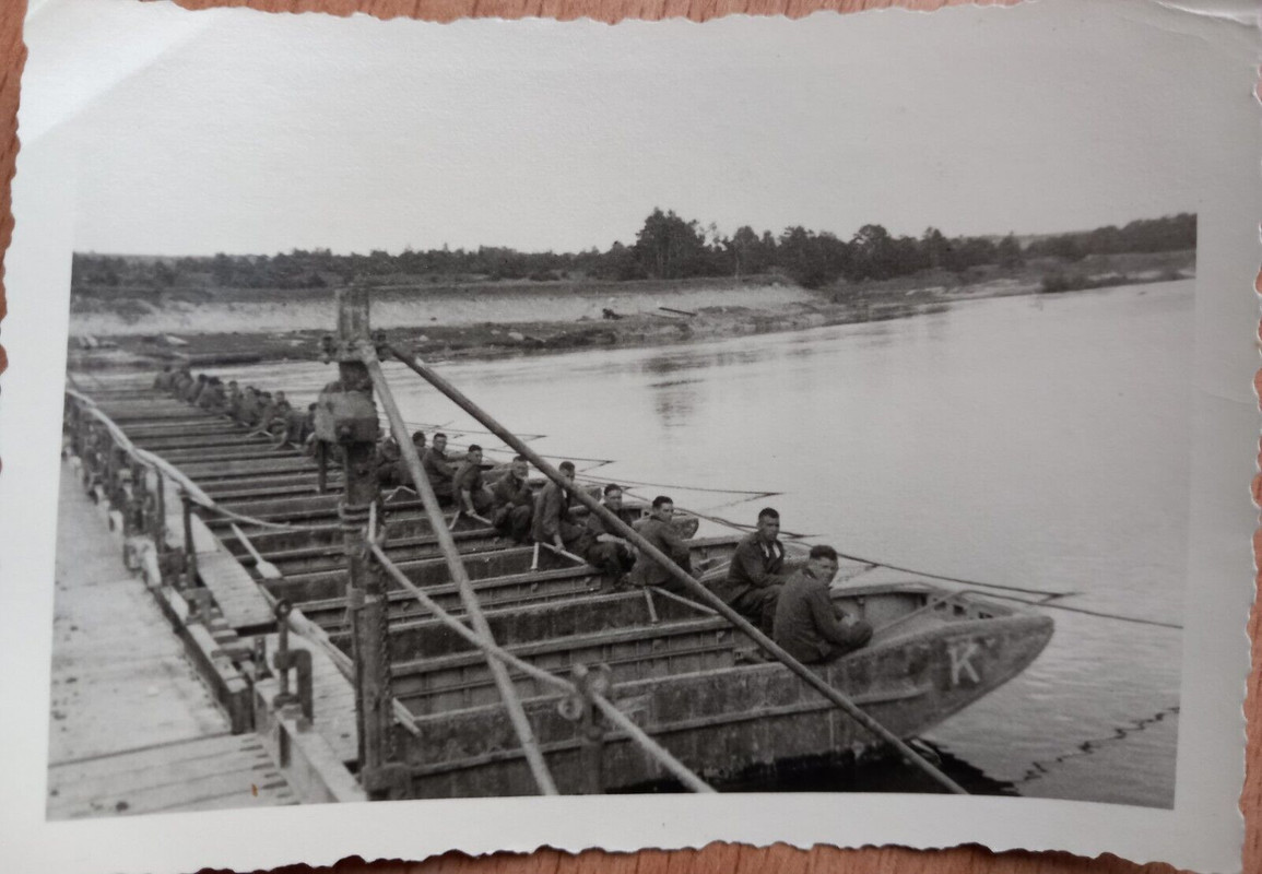 Pionierbrücke über die Düna Ostfront Russland Juli 1941
