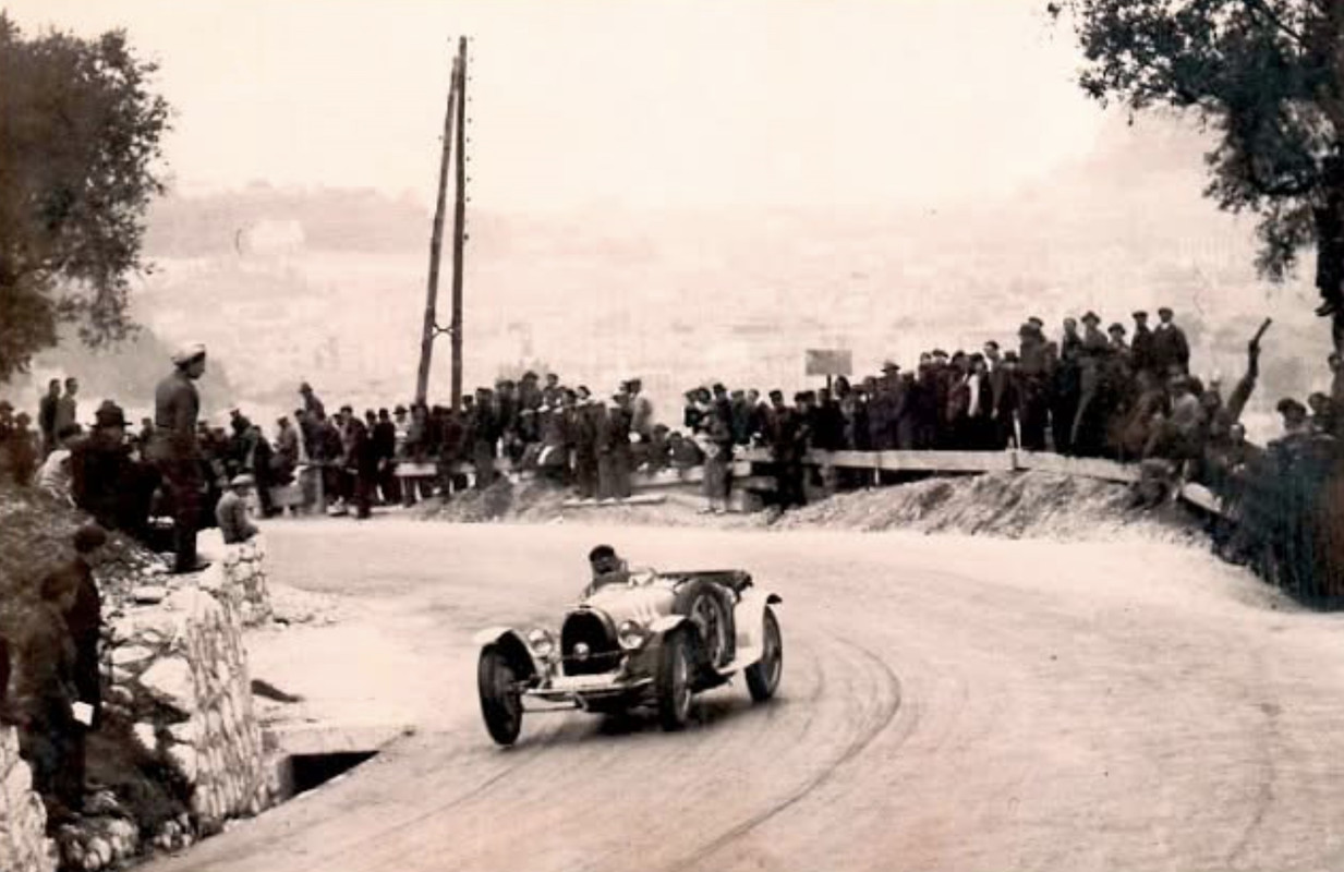 05A52C5D-7E4A-4BFC-A33B-C2133BB5A9DB