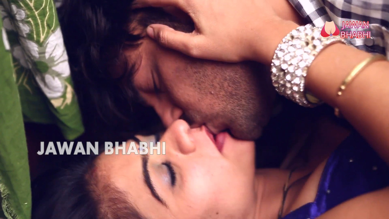 Garam Bhabhi Ki Bra Utari Tailor Ne.mp4_snapshot_06.01_[2021.09.25_15.53.42]