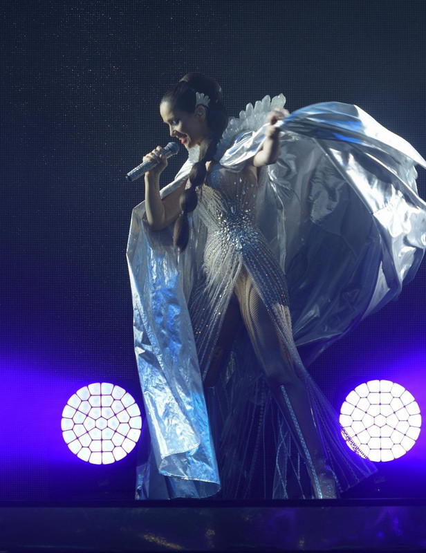 Natalia-Oreiro-Upskirt-STARS-com-20-1024x641-28