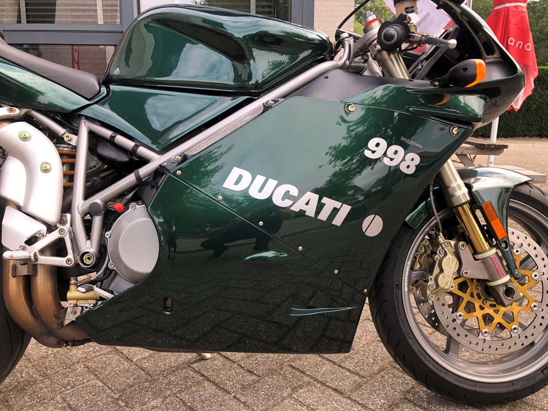 17AD28A0-10D6-4F61-A9D8-DD1347F63E64