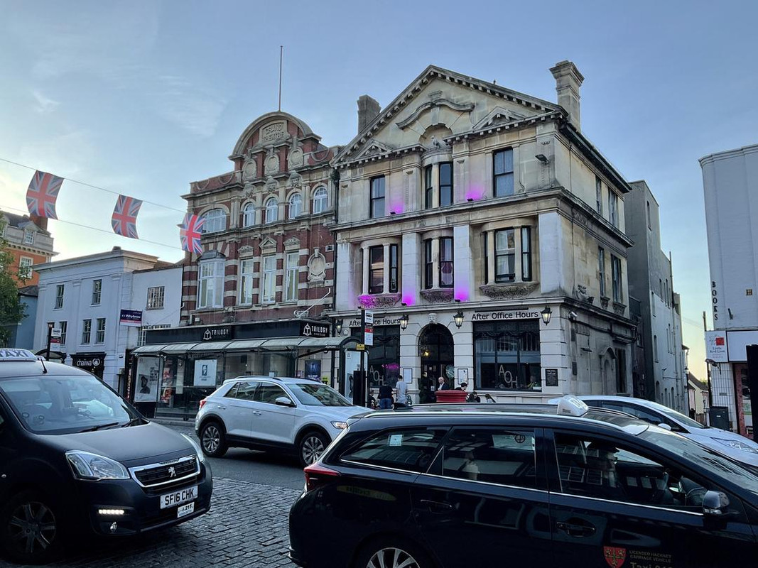 Пёстрая лента. Путешествие по сельским дорогам Англии в мае 2025 г.