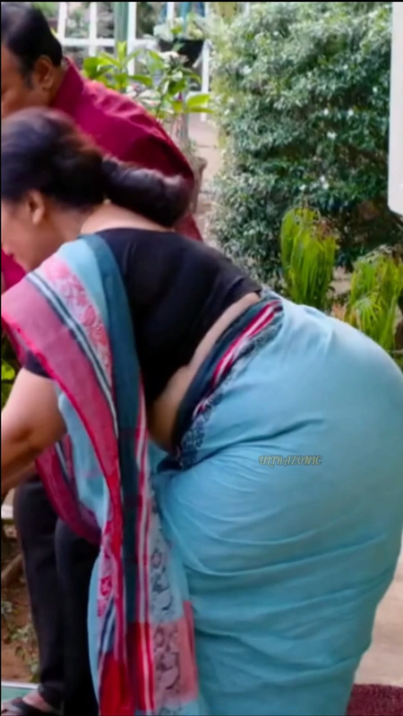 Maala Parvathy hot huge ass and tummy side view mp4 snapshot 00 46 889